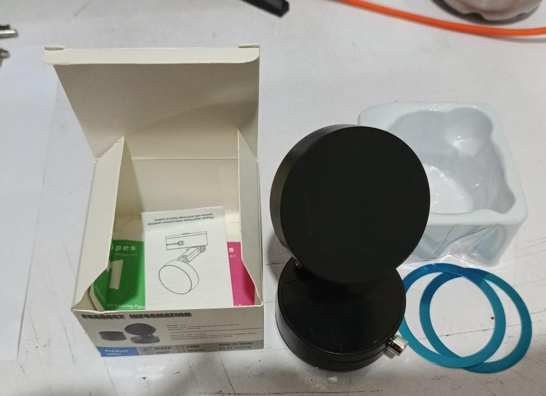 Magnetic Suction Phone Holder – Compact, Powerful, and Versatile